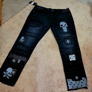 Men's Jeans w / skull and patches sz.36 New w Tag!